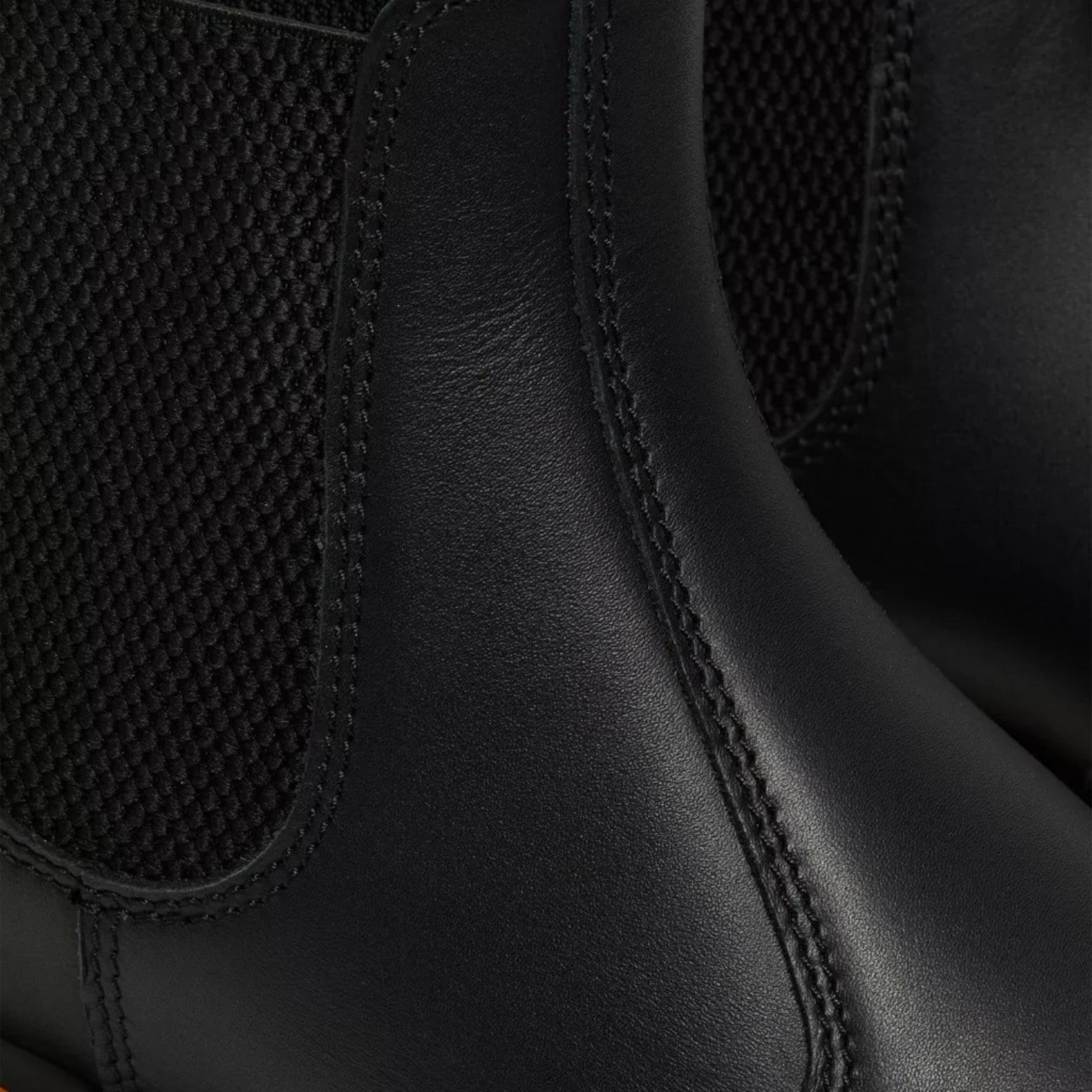 My Store Dr. Martens 2976 Nappa leather Chelsea boots in black with elasticated side panels and signature stitching.